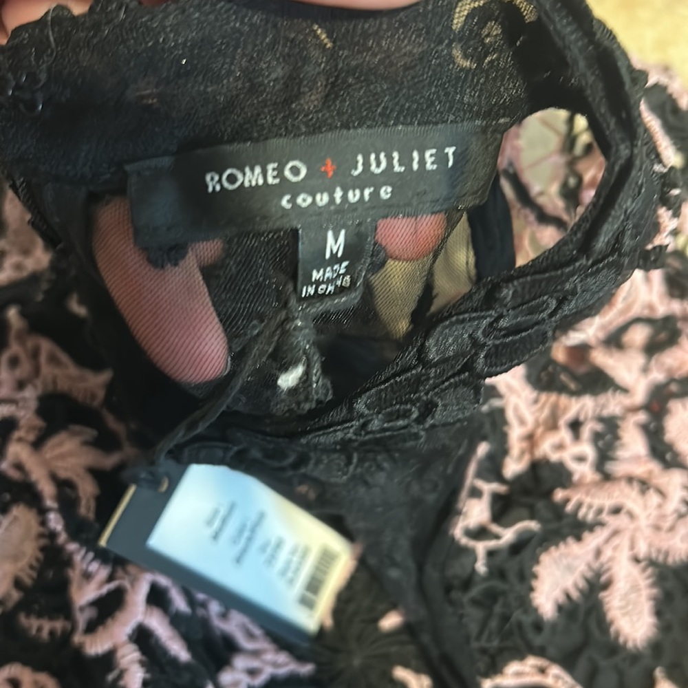 NWT Romeo + Juliet couture ruffled embroidered dress - Picture 3 of 5